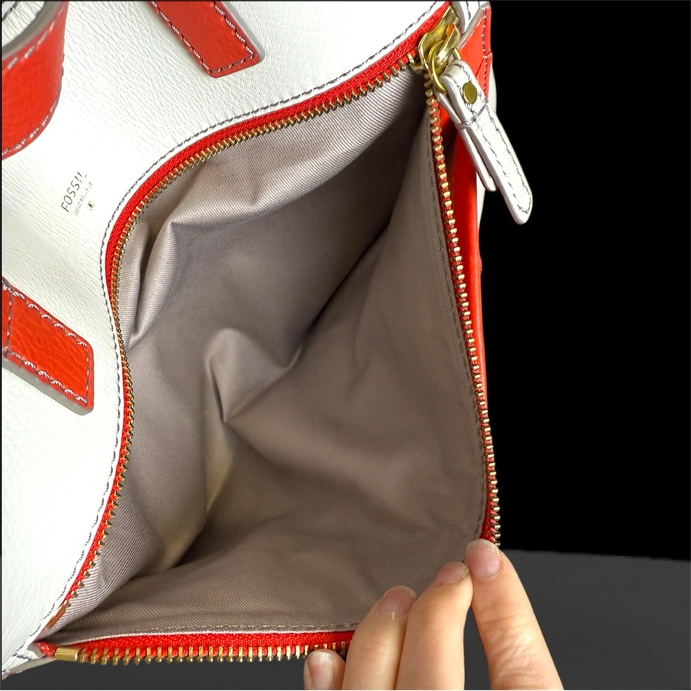 Fossil Red and White Tote Shoulder Purse - Picture 6 of 7